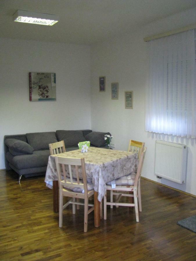 Apartamento Hisa Marjetica Máribor Exterior foto